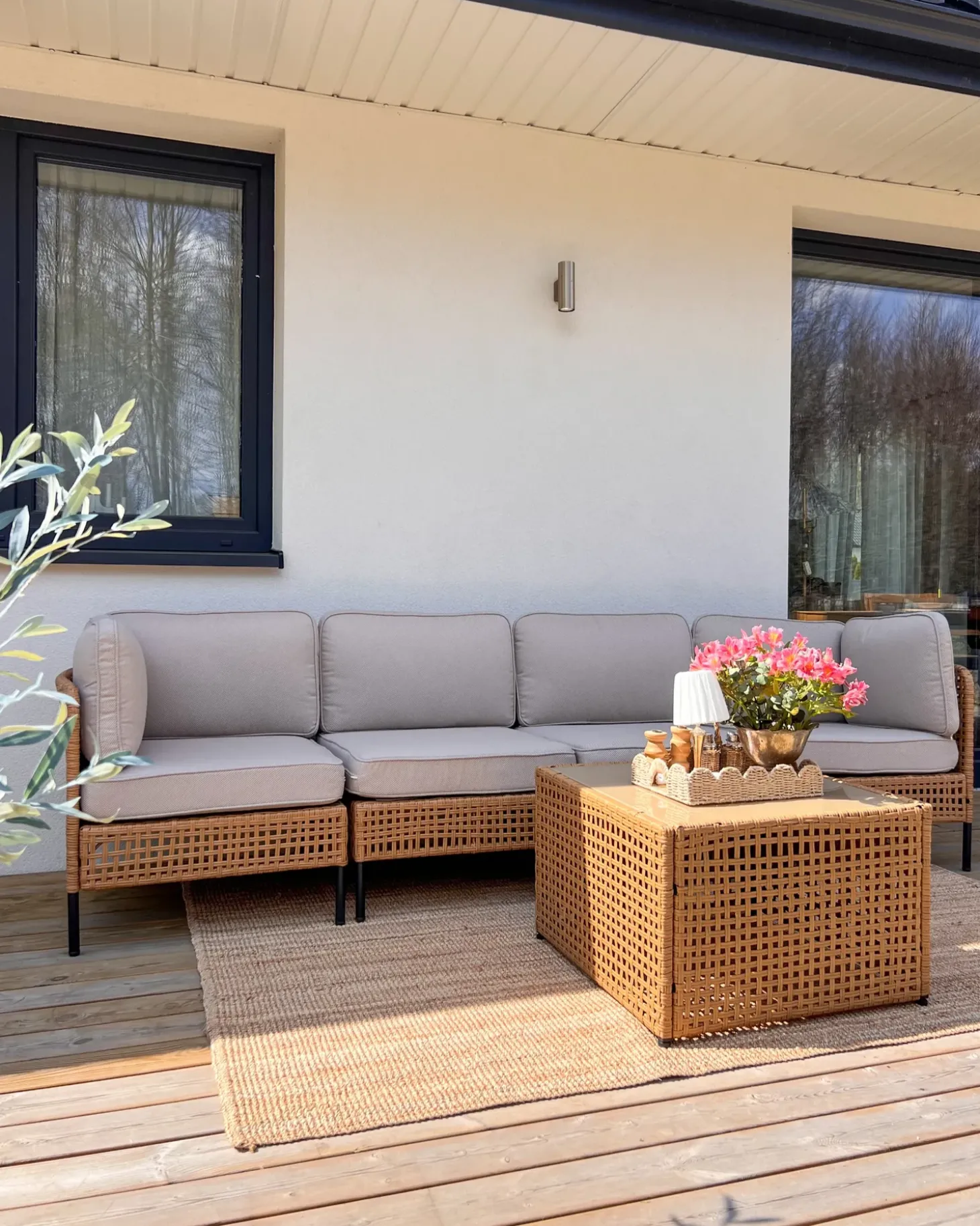 OMEGANA 4 personers Havesofa med bord Lys Beige PE-rattan