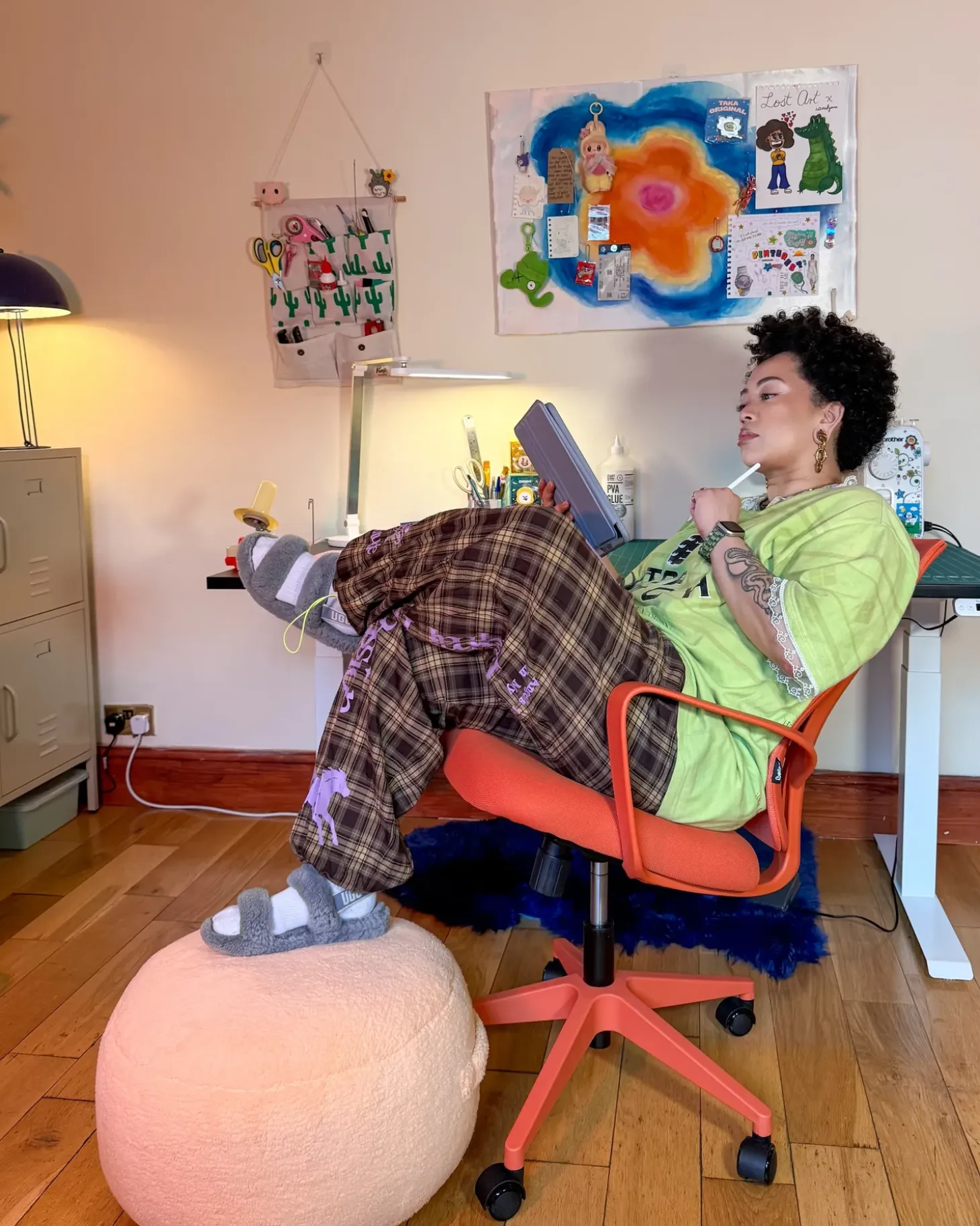 Puf ADLANA Boucle Ferskenagtig lyserød