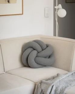 Pyntepude ANGELONIA Boucle 45 x 45 cm Grå Ensfarvet