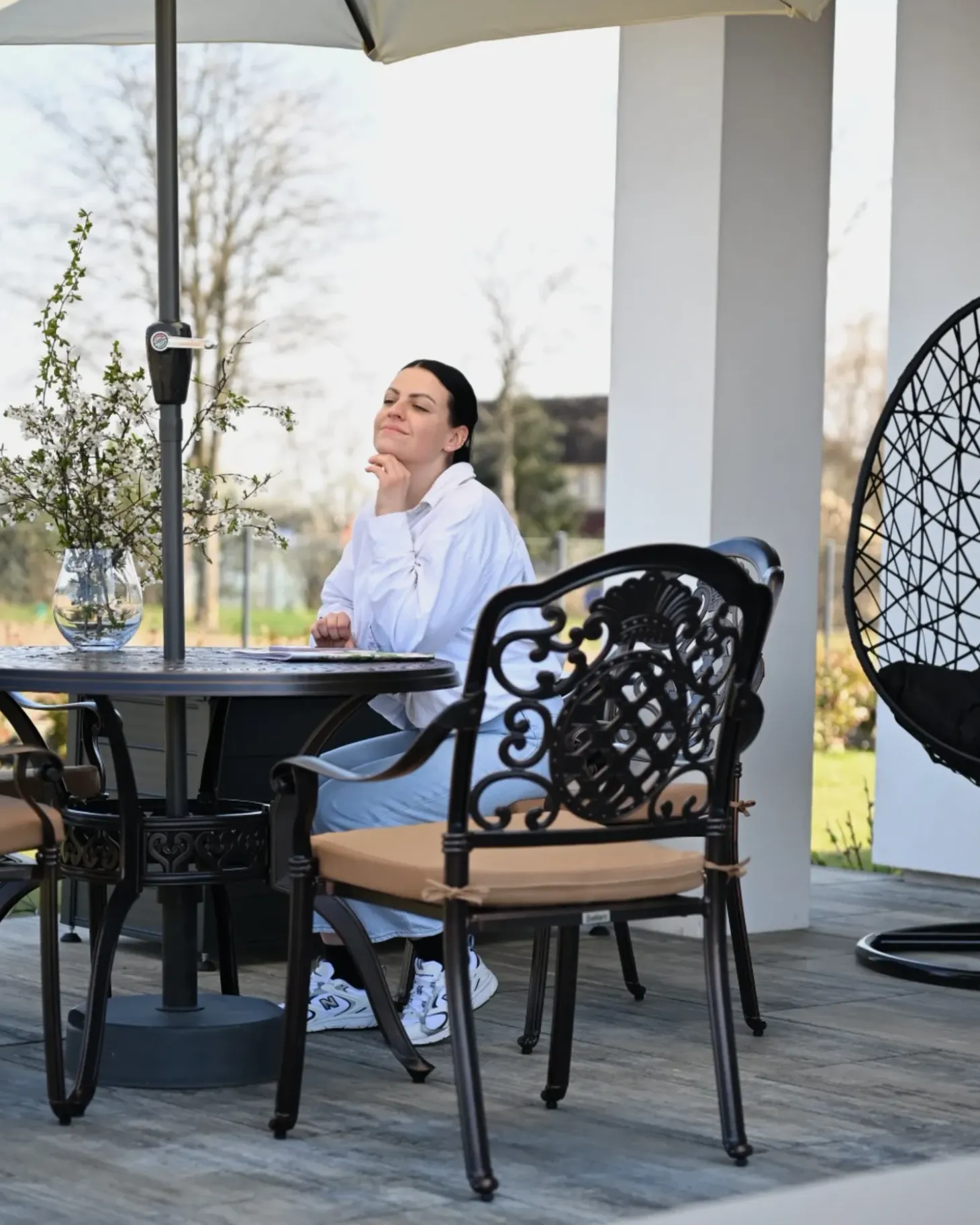 SALENTO 4 personers Havemøbelsæt Mørkebrun Metal med parasol (16 variant)
