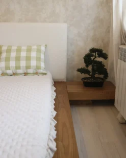 Seng med LED Boucle ZEN 180 x 200 cm LED Naturlig ask