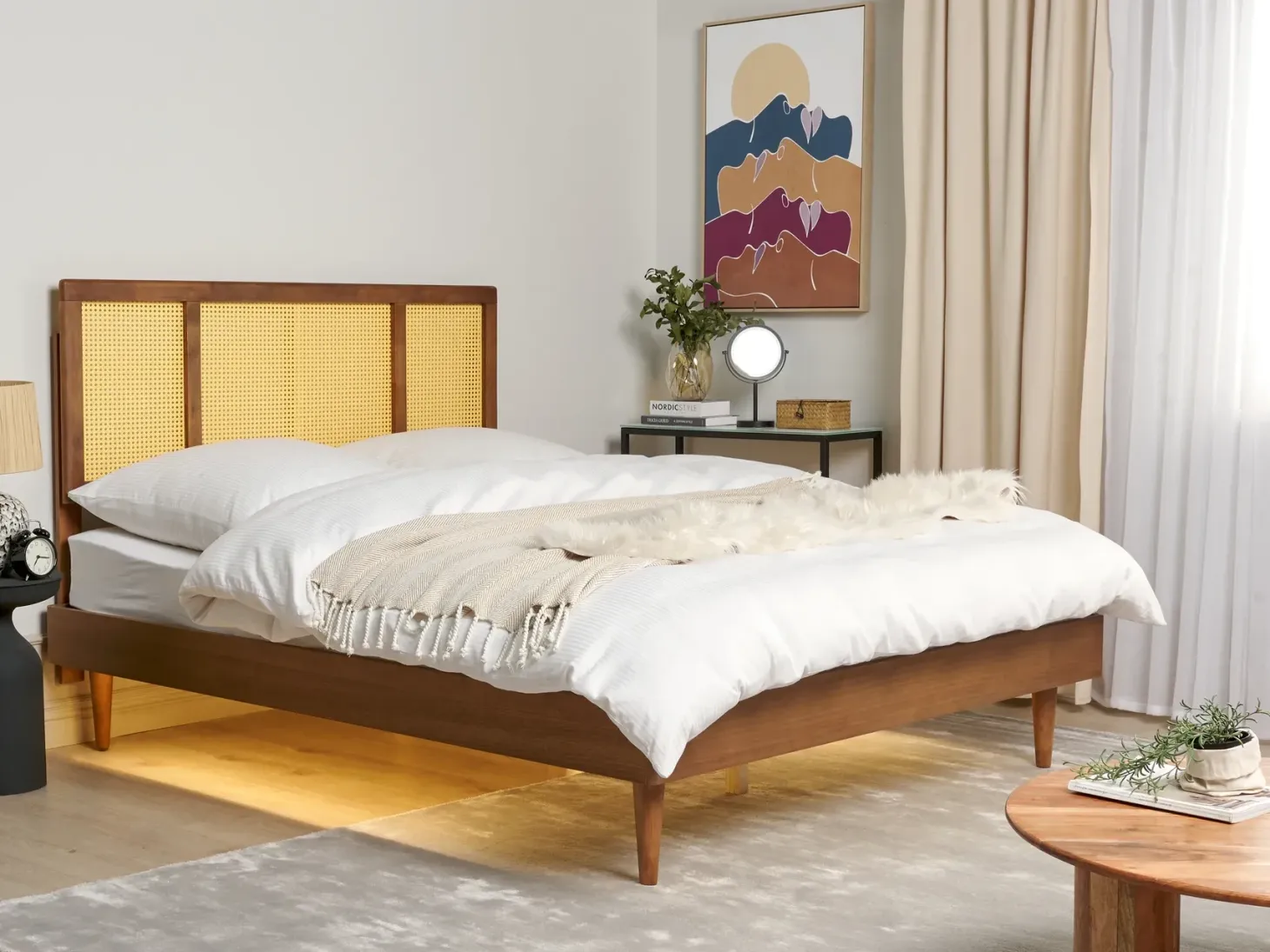 Seng med LED Rattan AURAY 160 x 200 cm Brun