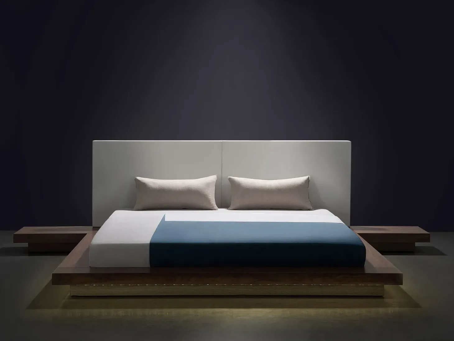 Seng med LED ZEN 160 x 200 cm Brun ask