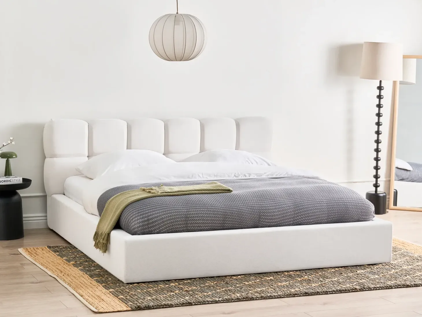 Seng med opbevaring BASTON Cremehvid 180 x 200 cm