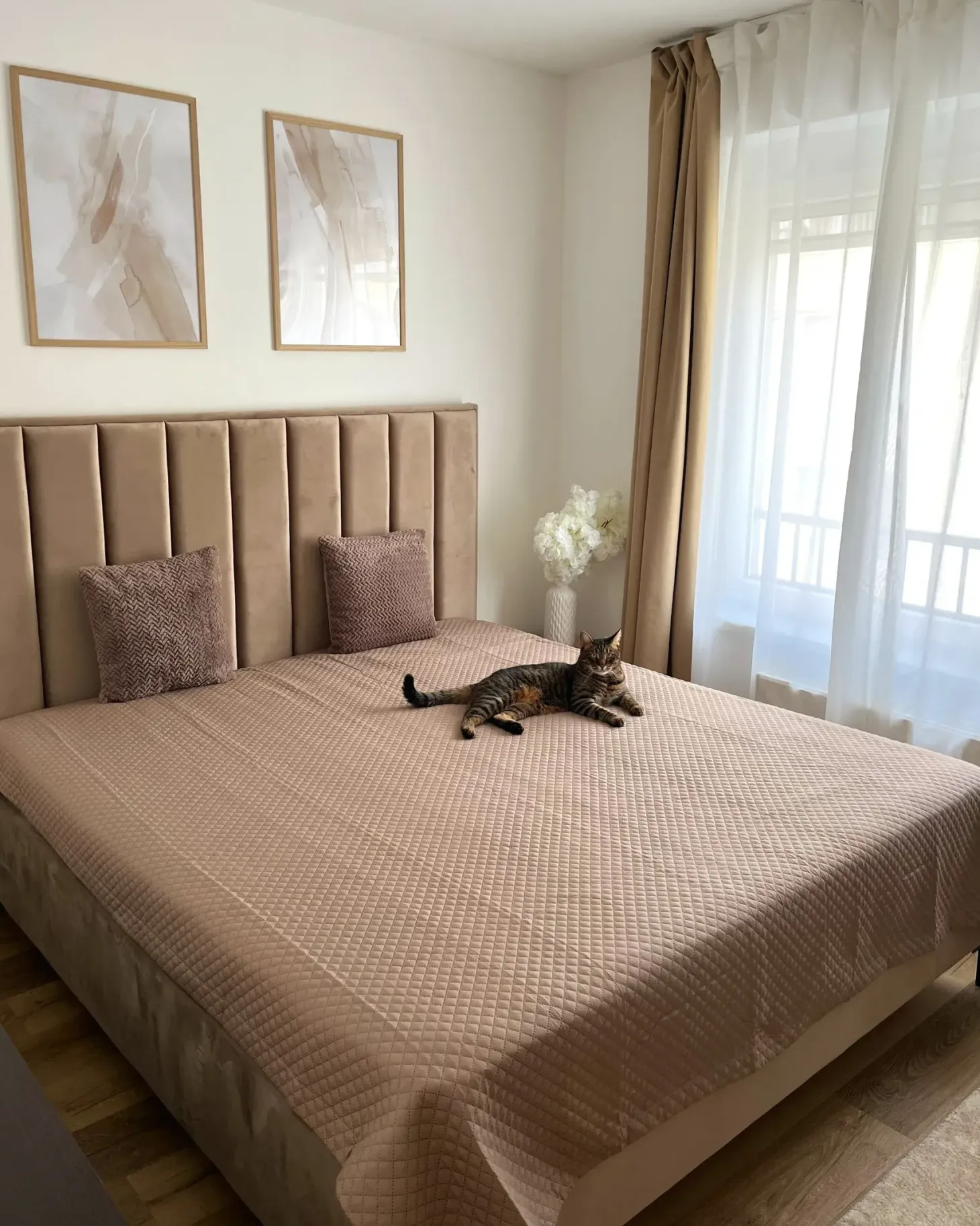 Seng med opbevaring SEZANNE Velour Brungrå 180 x 200 cm