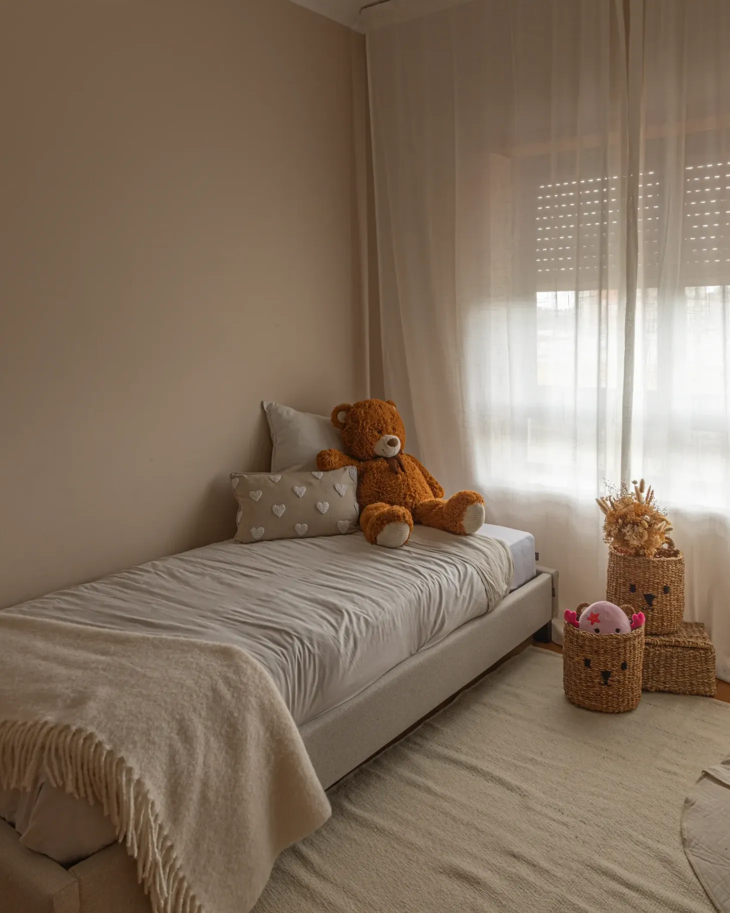 Seng uden hovedgærde ROANNE 90 x 200 cm Lys Beige