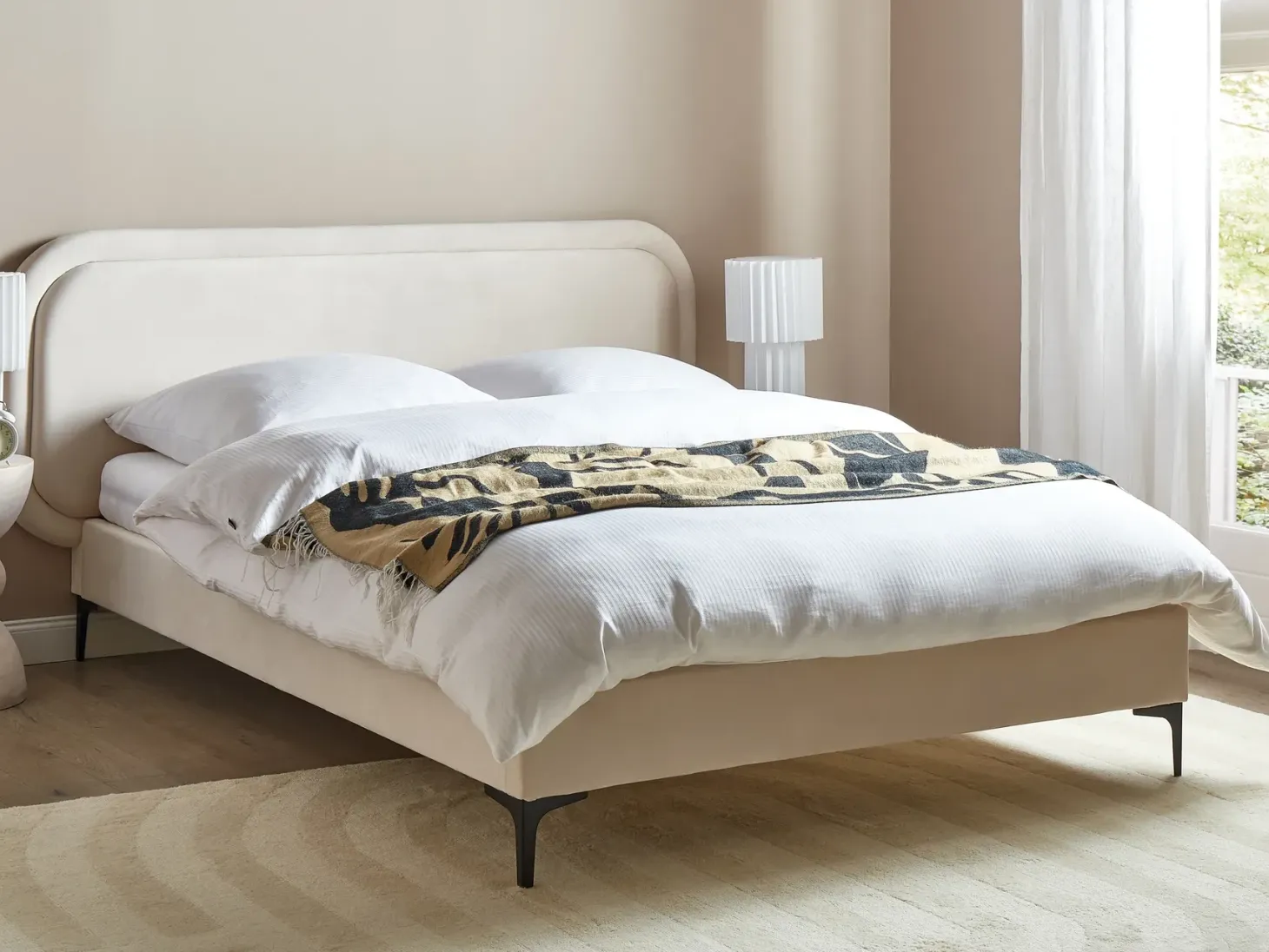Seng Velour SUZETTE 160 x 200 cm Lys Beige