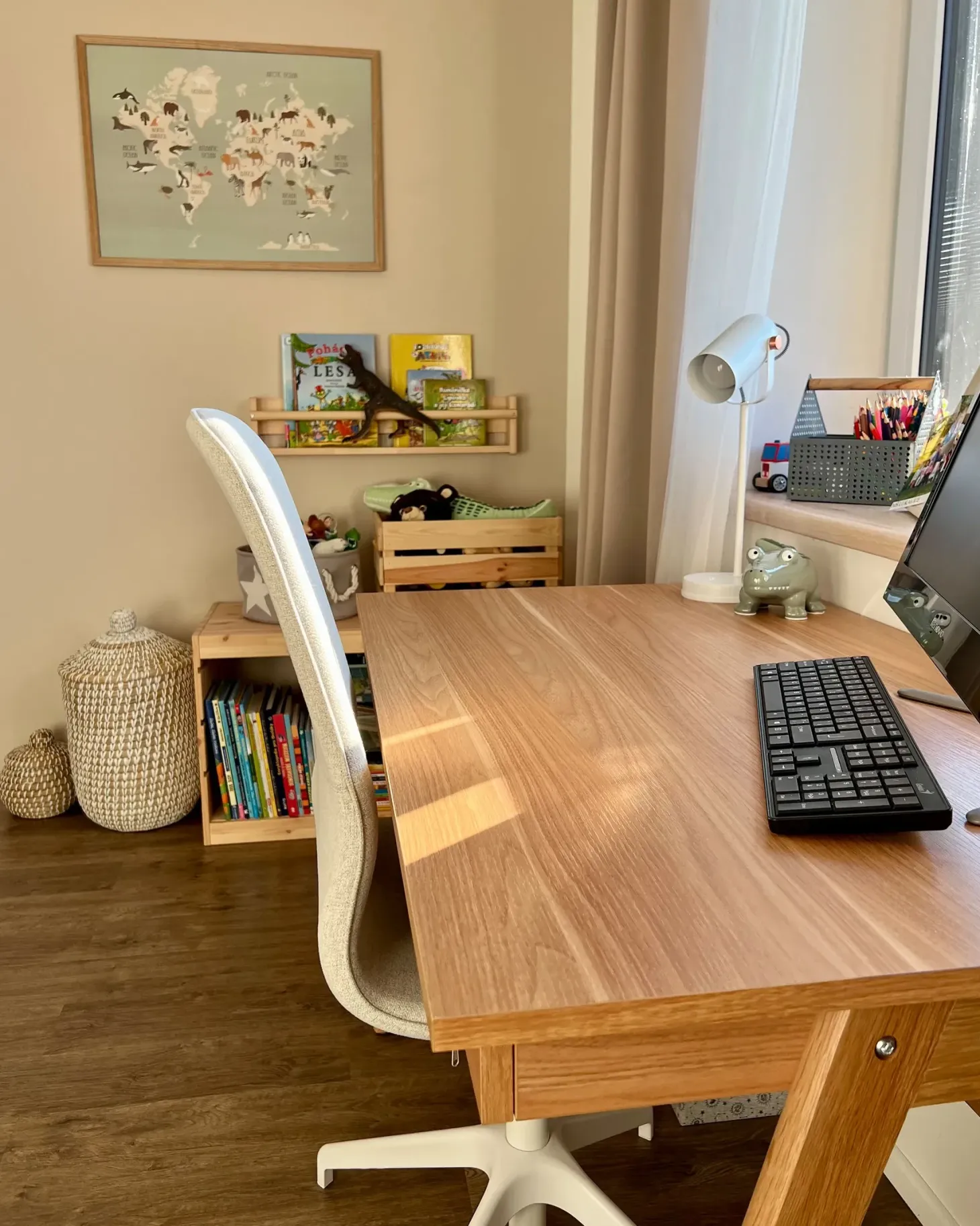 Skrivebord SHESLAY Lysebrun 120 cm 70 cm med skuffer