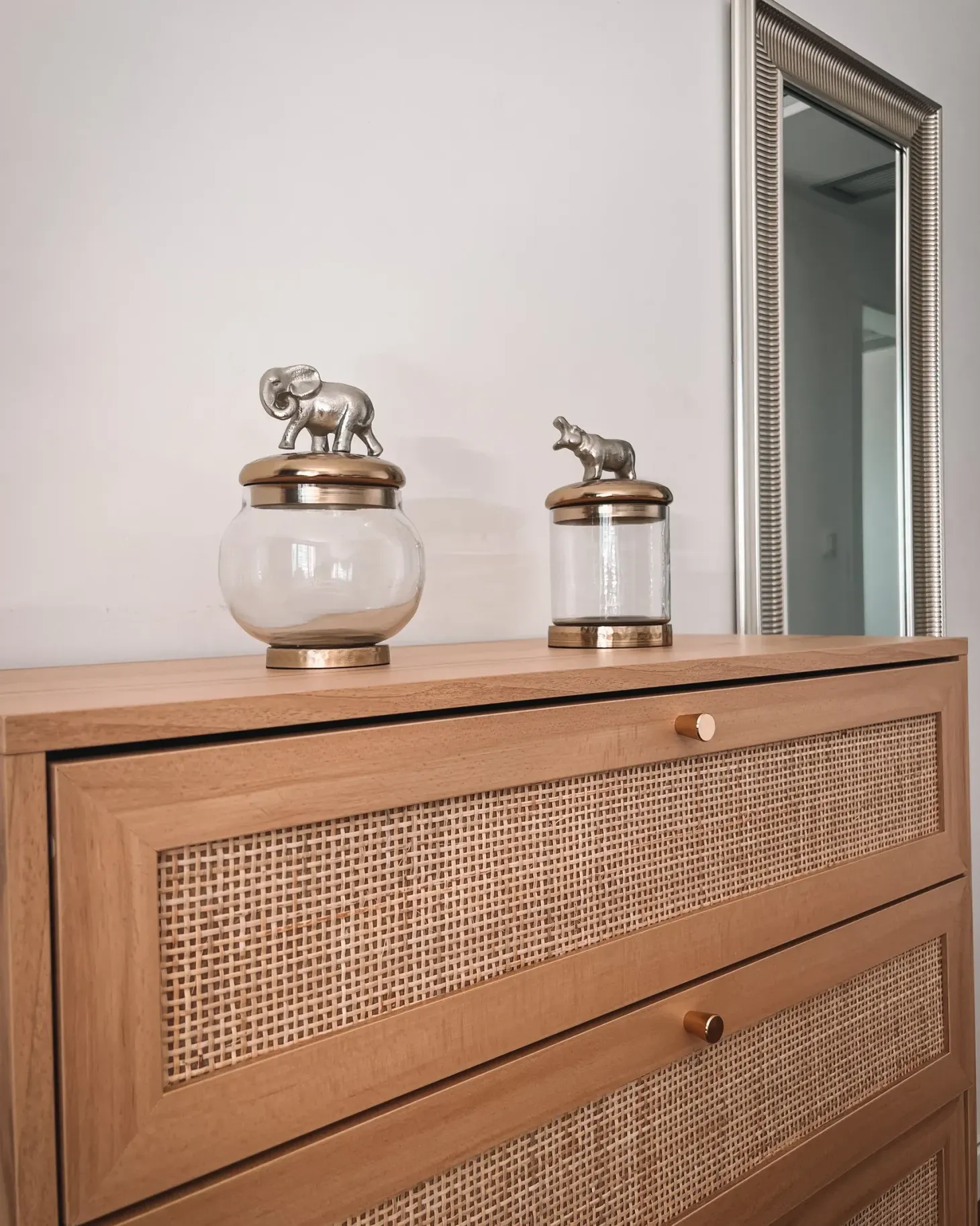 4 skuffers kommode PEROTE Rattan Lysebrun