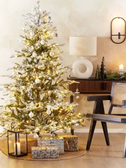 Sneklædt juletræ LED TATLOW 210 cm Grøn
