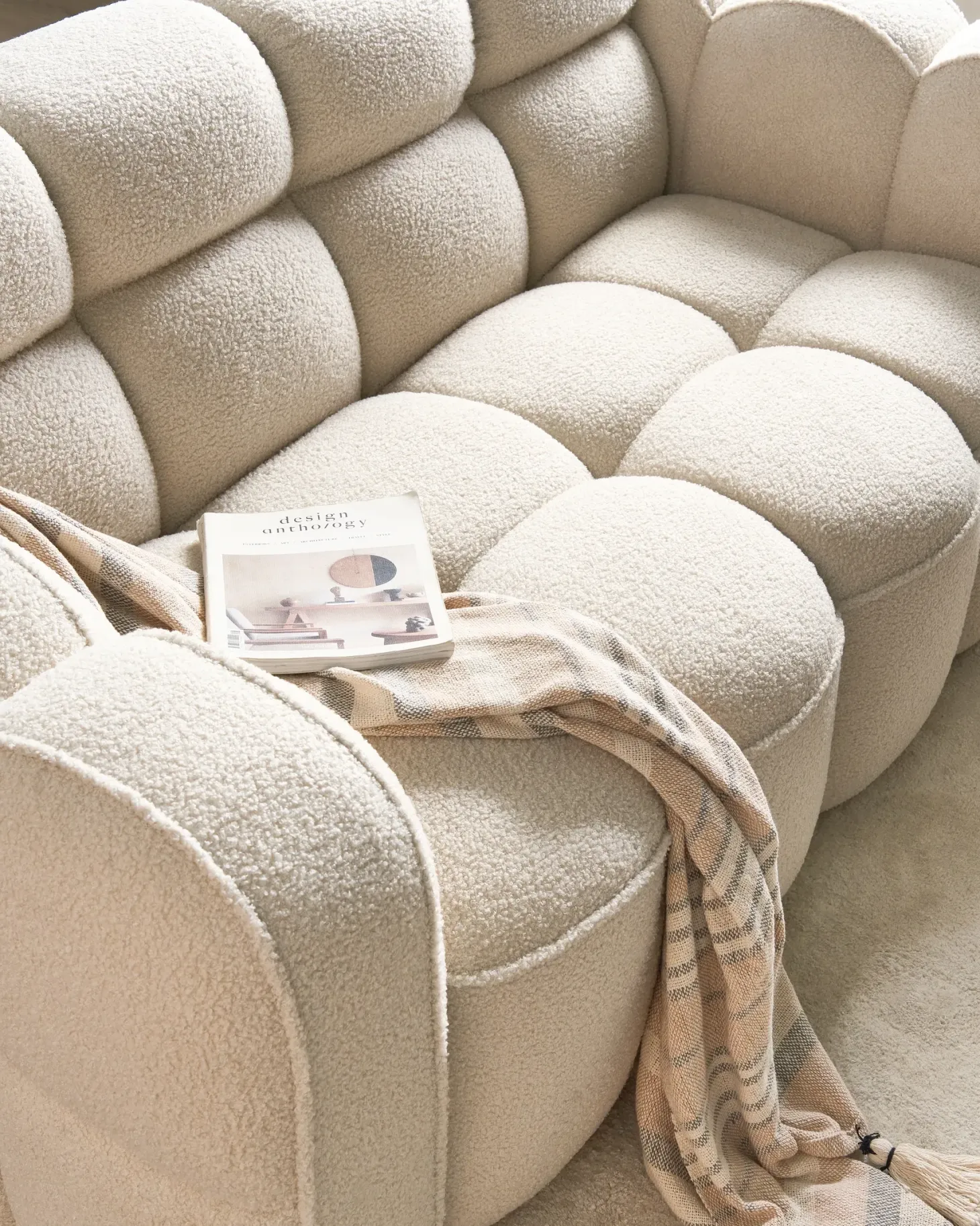 Sofa 2 personers UTANA Boucle Cremehvid