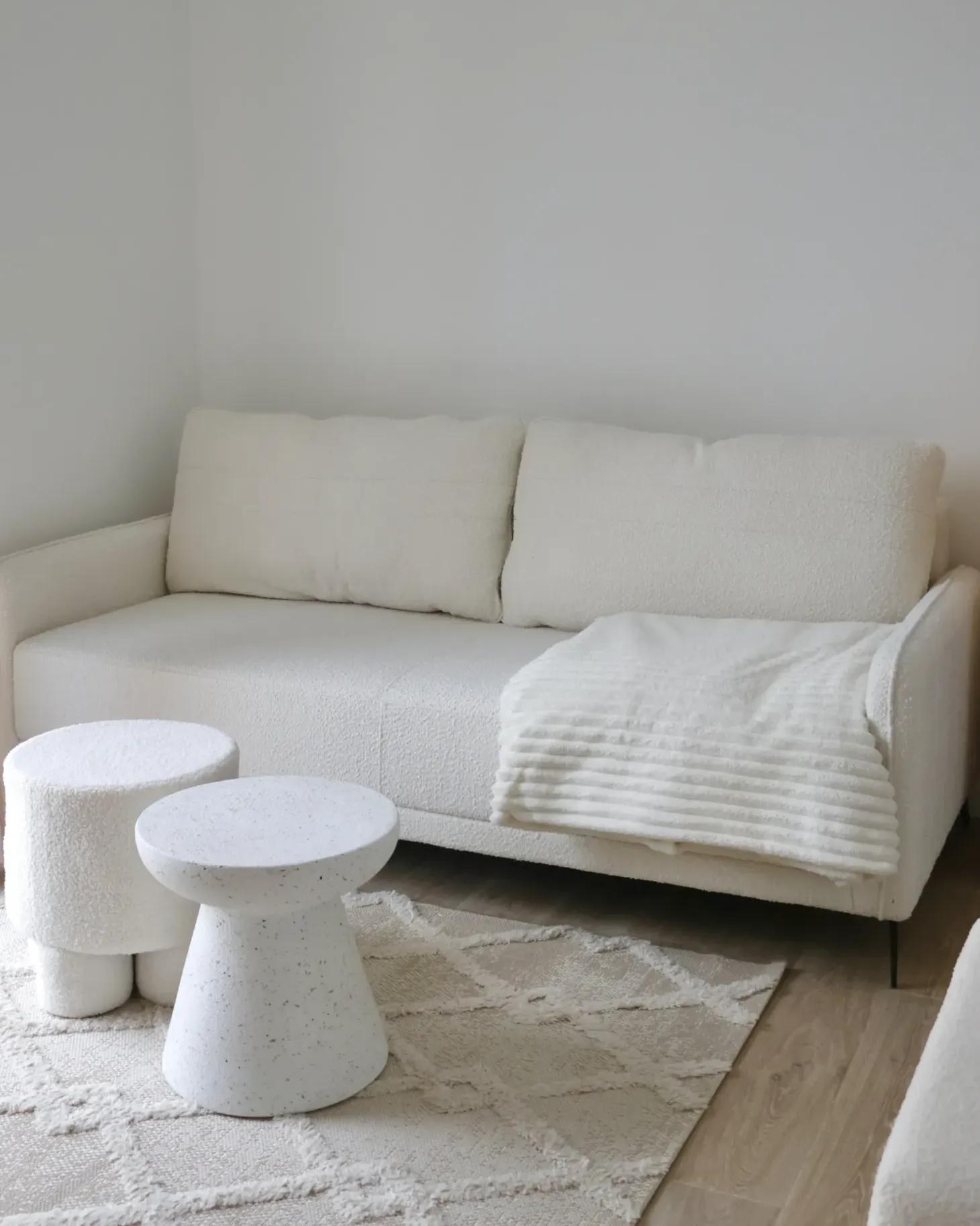 Sovesofa 3 personers HEMING Boucle Cremehvid