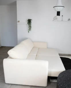 Sovesofa 3 personers VAXHOLM Boucle Cremehvid med opbevaring