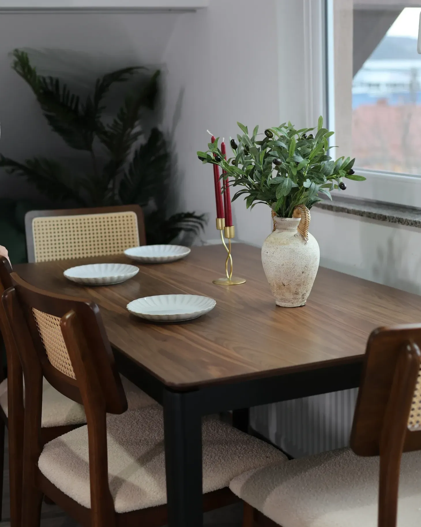 Spisebord CEDAR Mørk valnød 135 cm 80 cm