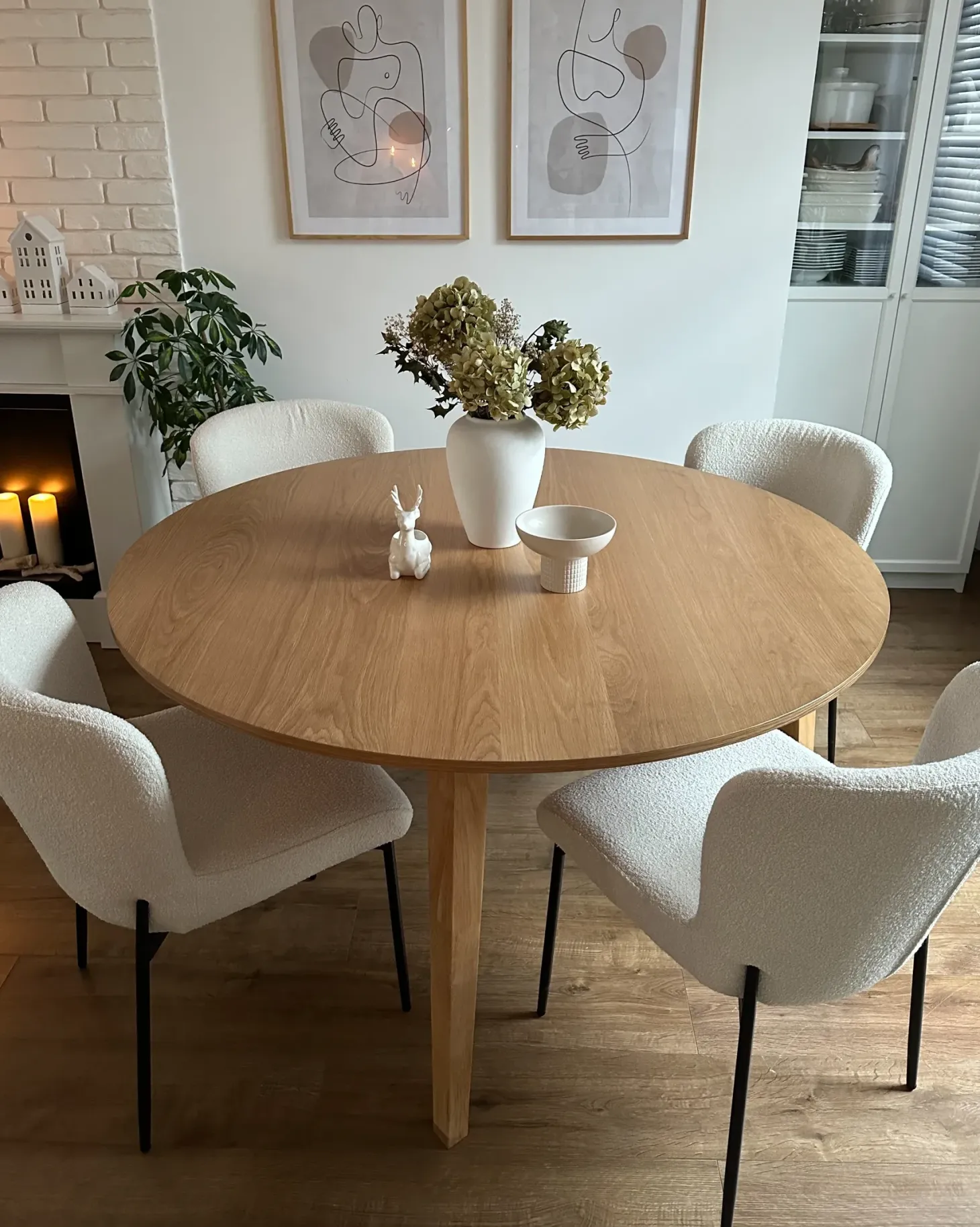 Spisebord HUNTLEY Lys eg 140 cm 140 cm
