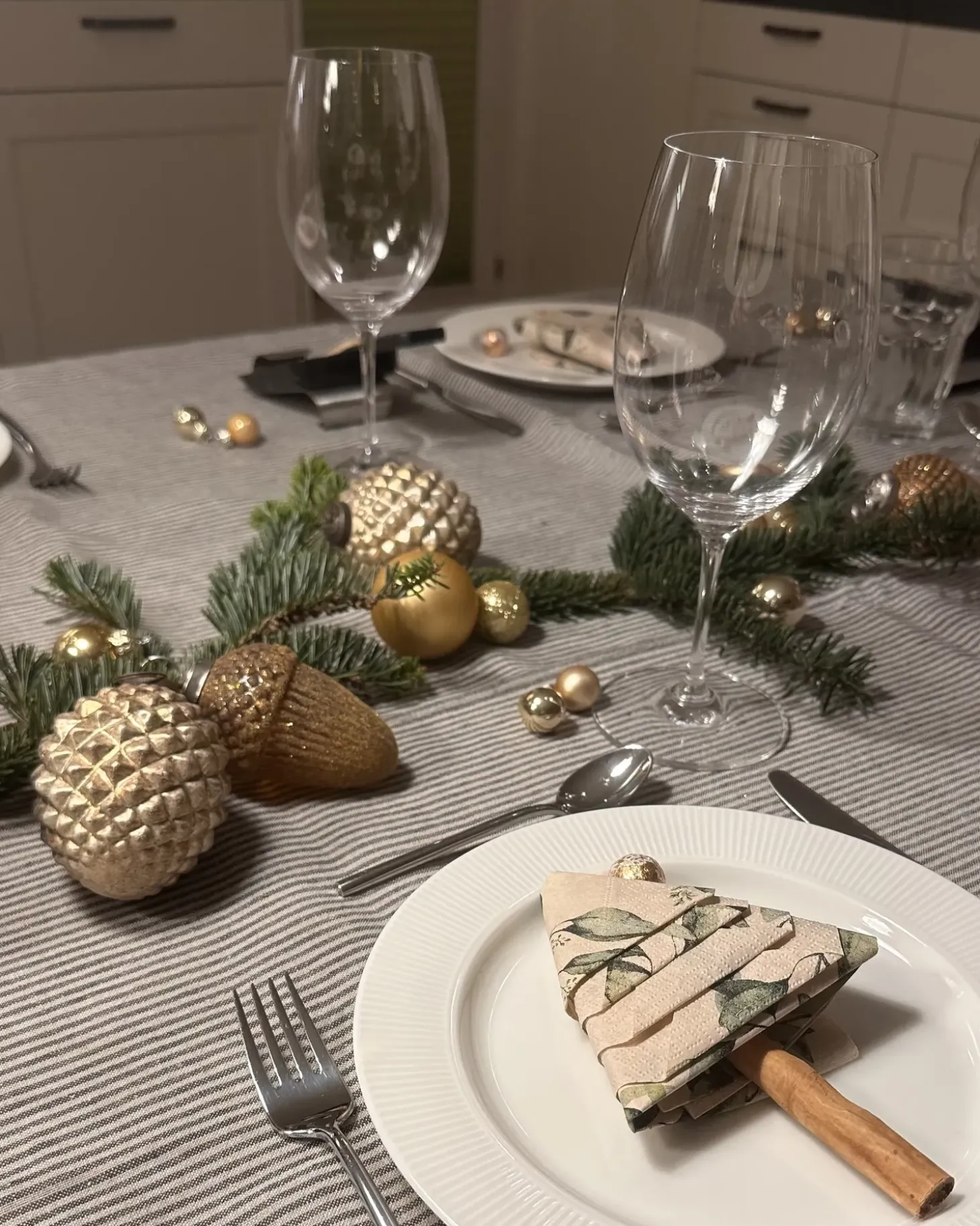 Sæt af 6 julekugler AMBRE Glas Guld