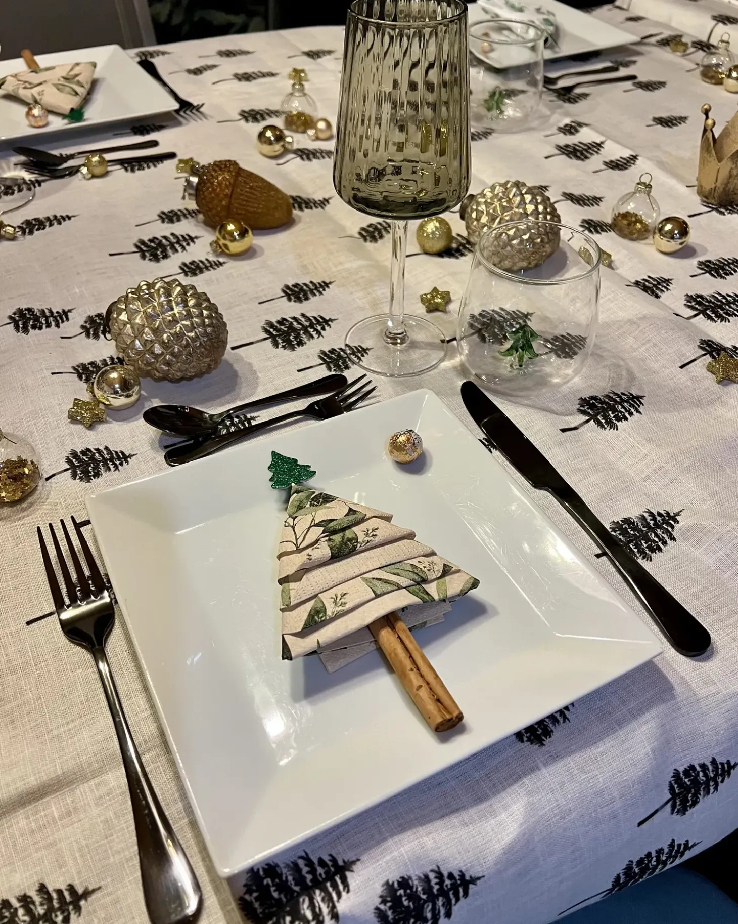 Sæt af 6 julekugler AMBRE Glas Guld