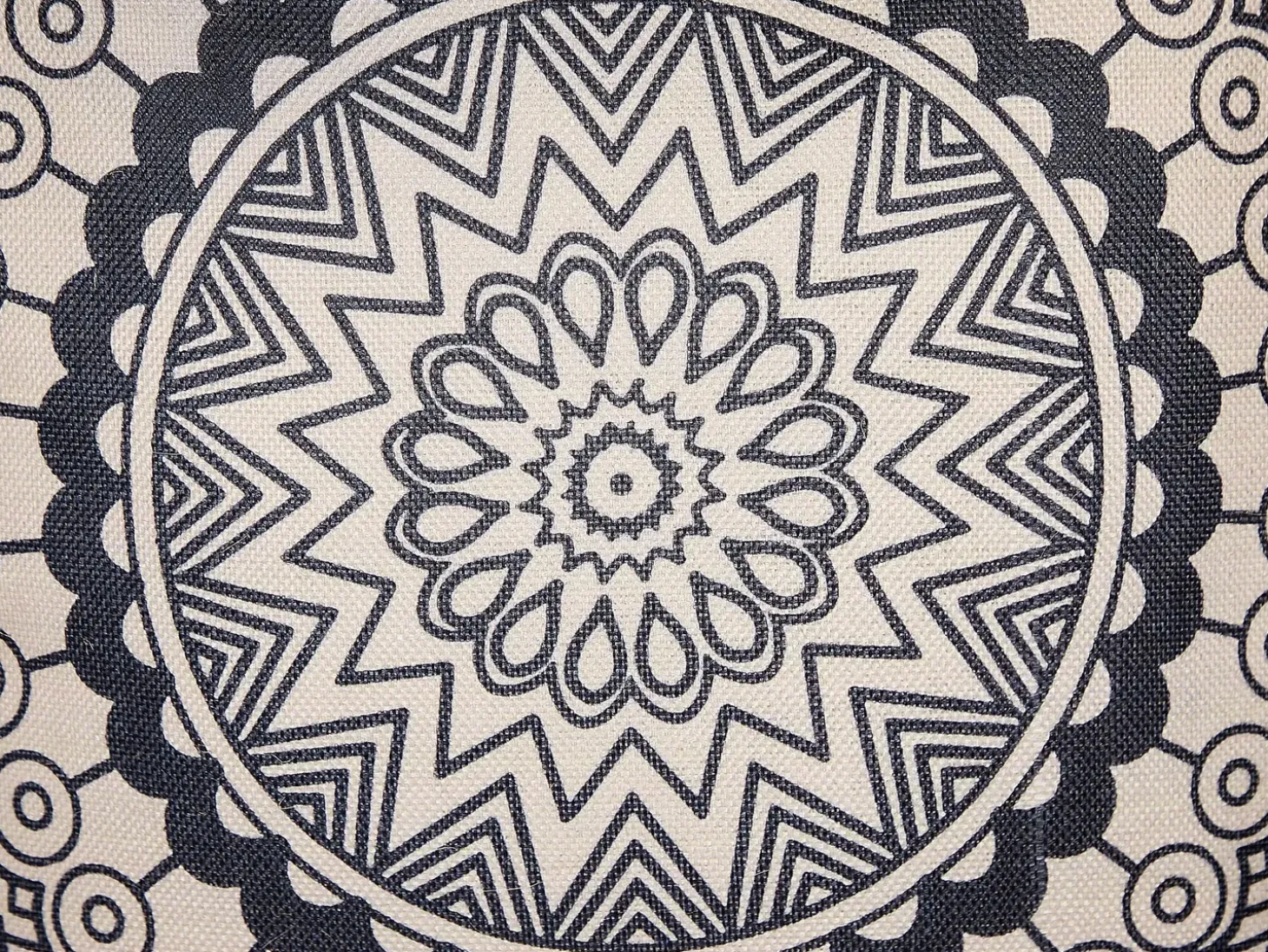 Sæt af 2 pyntepuder GERANIUM 45 x 45 cm Sort Orientalsk mønster