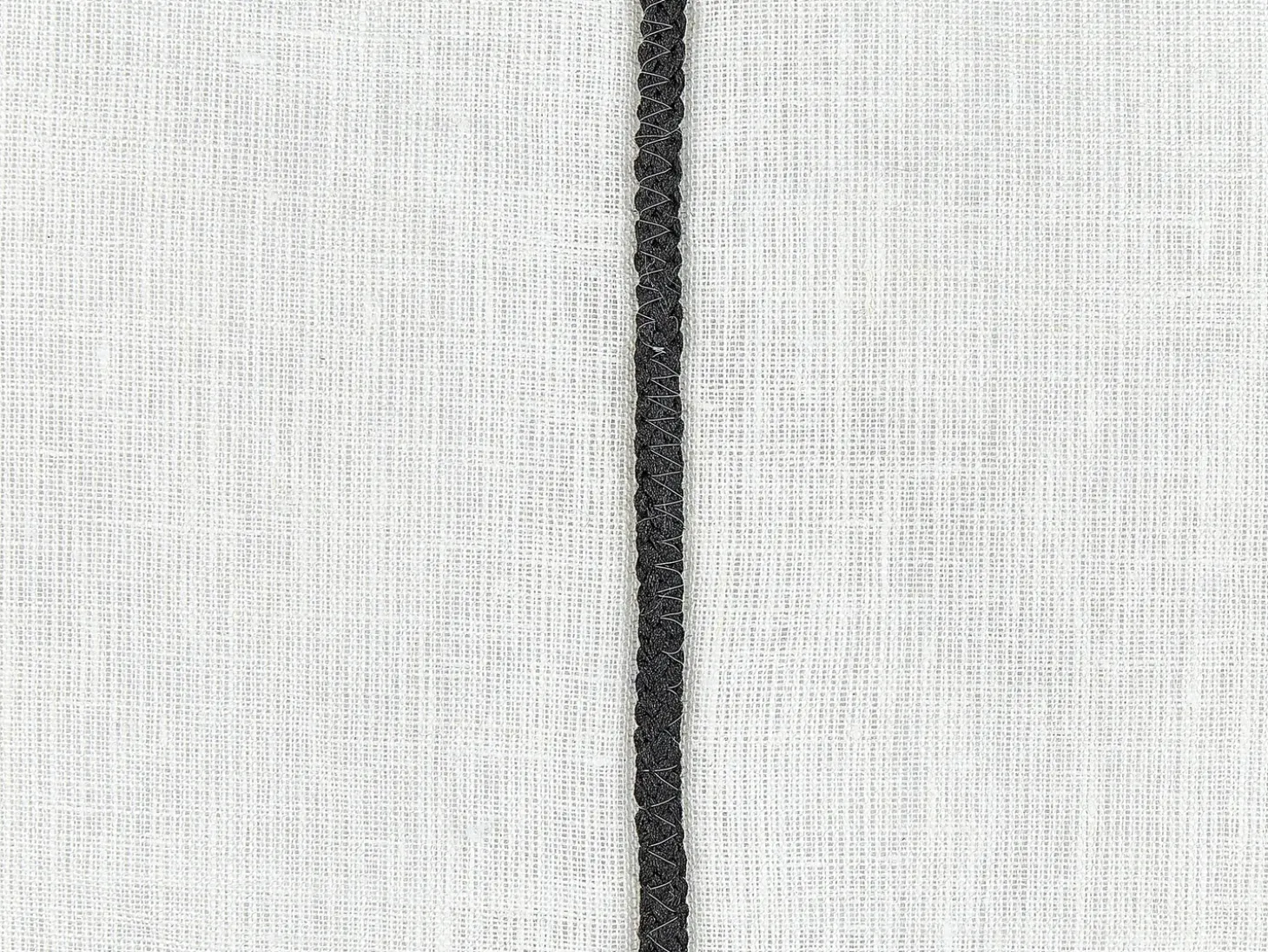Sæt af 2 pyntepuder MILAS Hør 50 x 50 cm Sort/hvid Stribet mønster