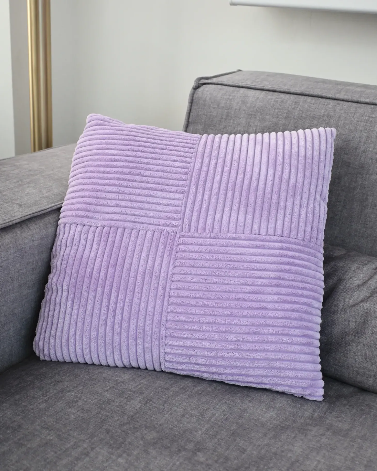 Sæt af 2 pyntepuder MILLET Fløjl 43 x 43 cm Lilla Geometrisk mønster