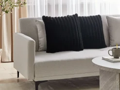 Sæt af 2 pyntepuder RAKYA Kunstig pels 45 x 45 cm Sort Stribet mønster