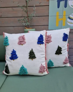 Sæt af 2 pyntepuder SKIMMIA Bomuld 45 x 45 cm Hvid Julemønster