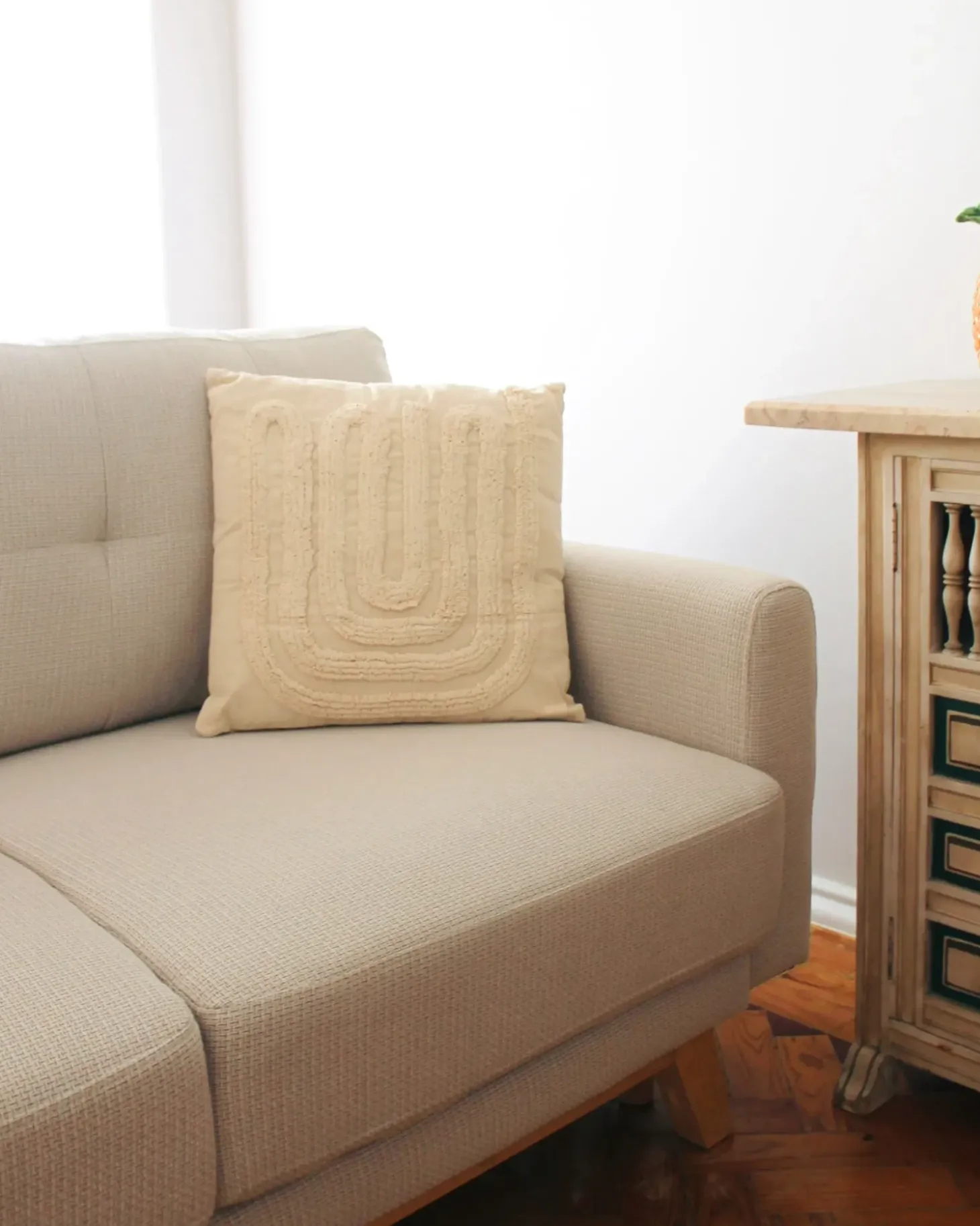 Sæt af 2 pyntepuder TATSOI Bomuld 45 x 45 cm Beige Geometrisk mønster