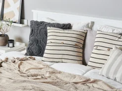 Sæt af 2 pyntepuder CYNARA Bomuld 43 x 43 cm Beige Stribet mønster