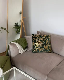 Sæt af 2 pyntepuder DAFFODIL Velour 45 x 45 cm Smaragdgrøn Blomstermønster