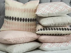 Sæt af 2 pyntepuder GAURA 45 x 45 cm Lys Beige Ensfarvet
