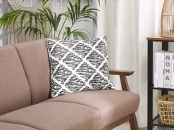 Sæt af 2 pyntepuder HAZRO Bomuld 45 x 45 cm Sort Geometrisk mønster