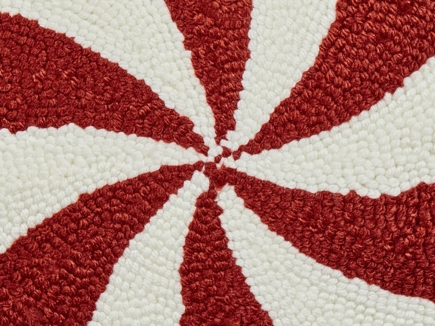 Sæt af 2 pyntepuder SWIRL CANDY Boucle 40 x 40 cm Rød
