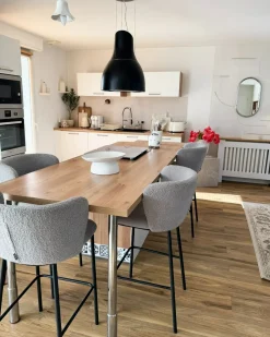 Sæt med 2 barstole MINA Boucle Lysegrå
