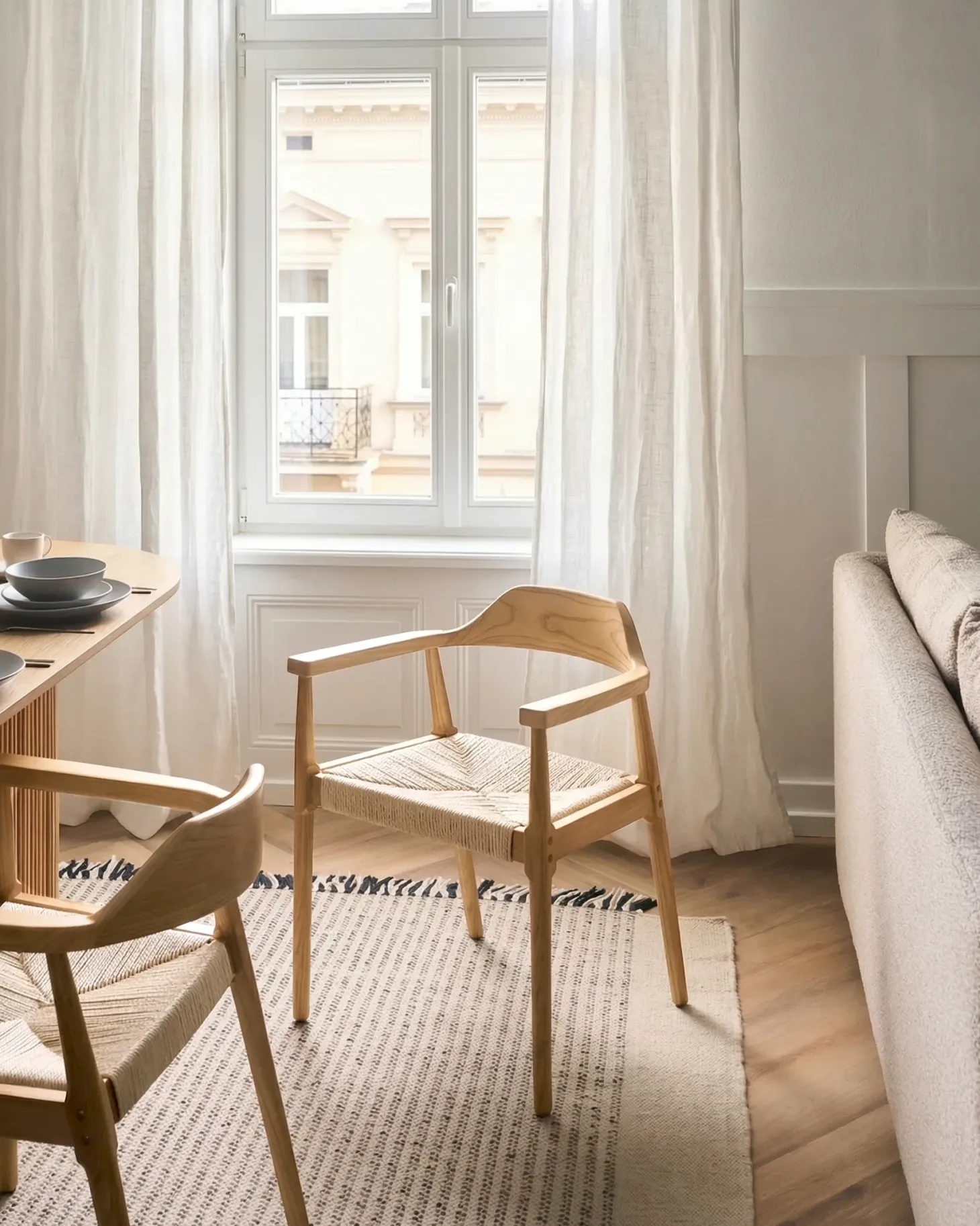 Sæt med 2 spisebordsstole OAKDALE Træ Lysebrun/beige