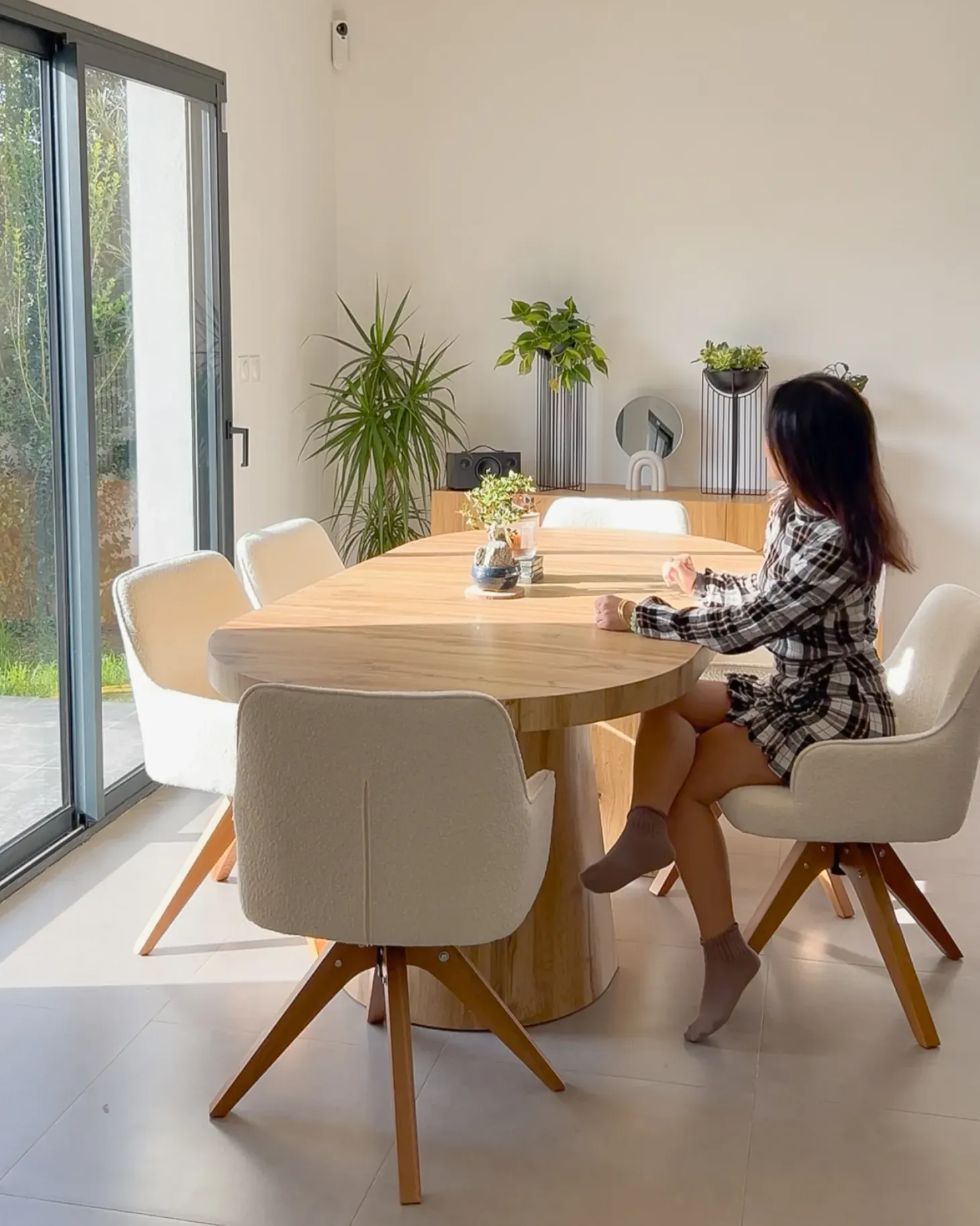 Sæt med 2 spisebordsstole SYLVANIA Boucle Cremehvid