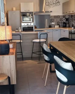 Sæt med 2 spisebordsstole UTICA Sort