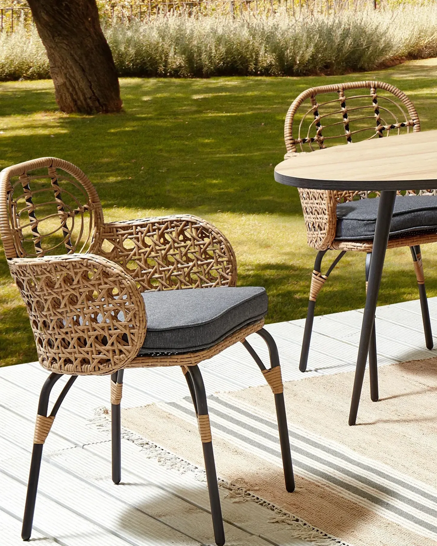 Sæt med 2 stole med puder PRATELLO PE-rattan Naturlig