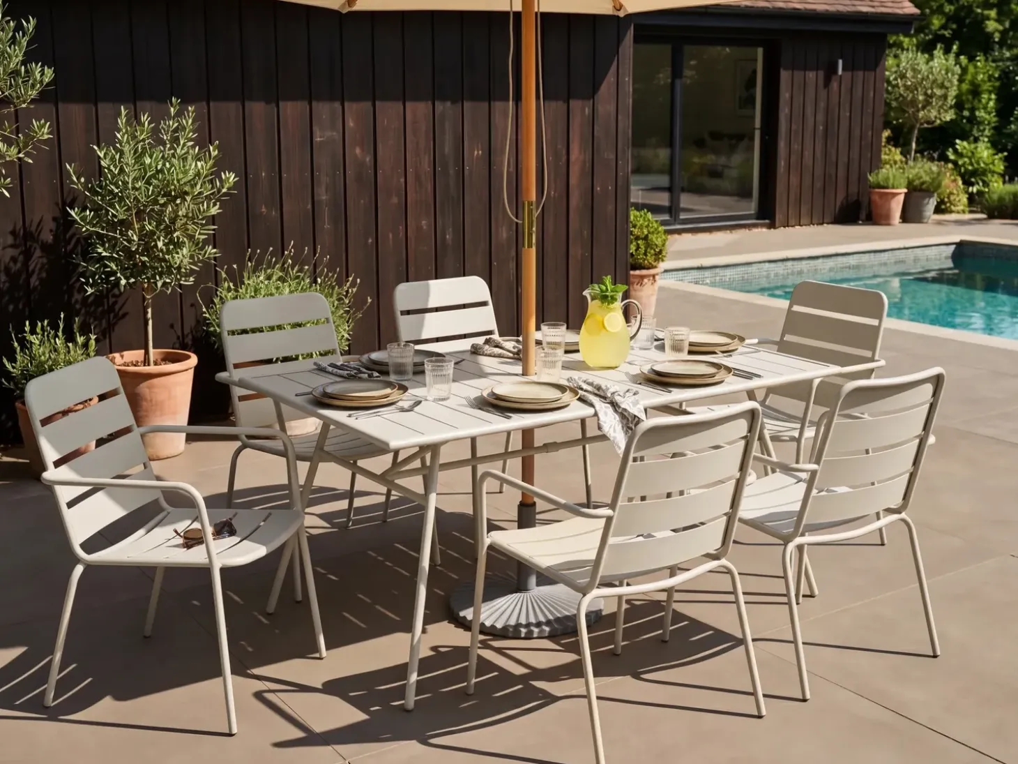 TERENZO 6 personers Havemøbelsæt Lys Beige Metal