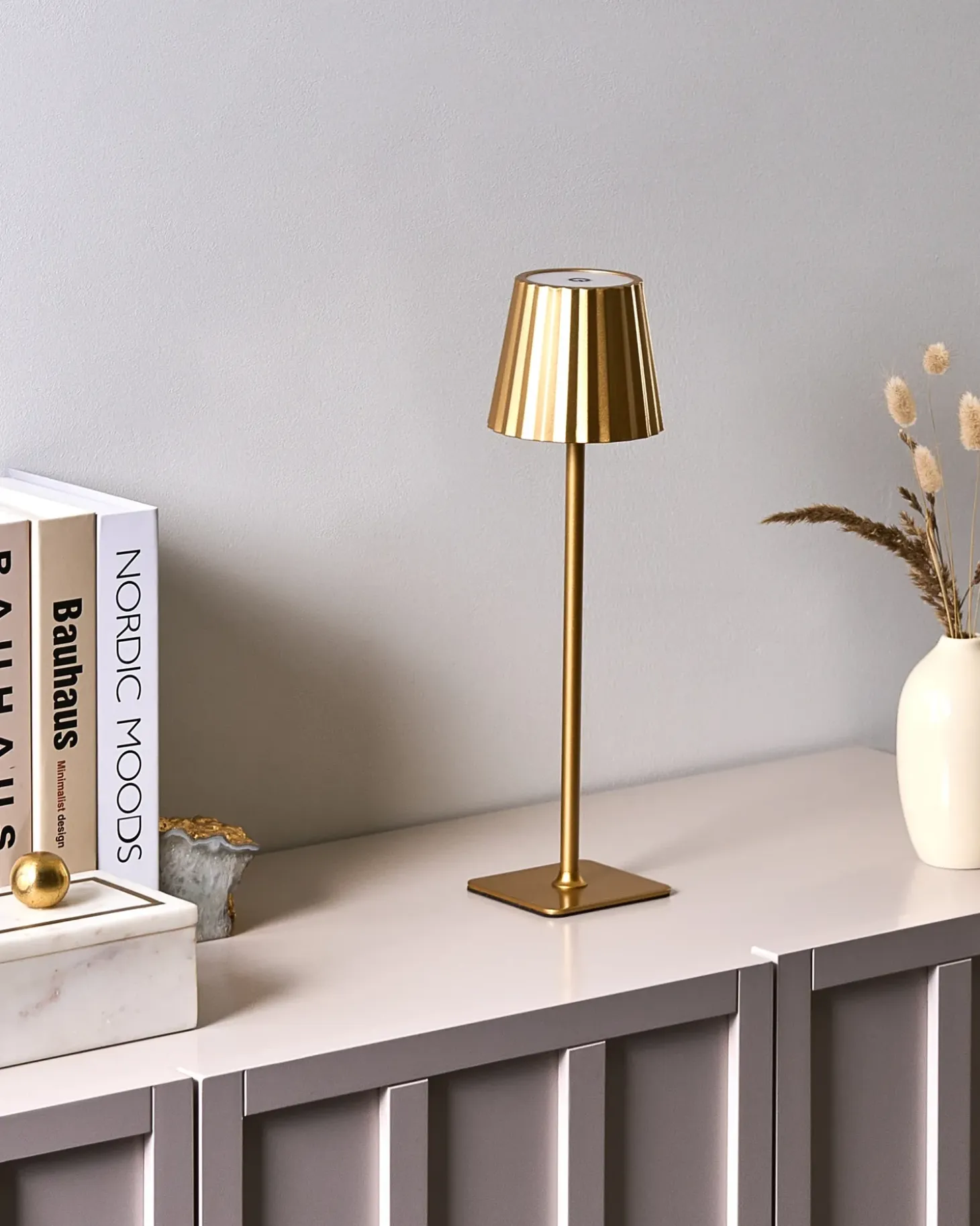 Trådløs LED-bordlampe ABARO Med dæmpning Metal Guld