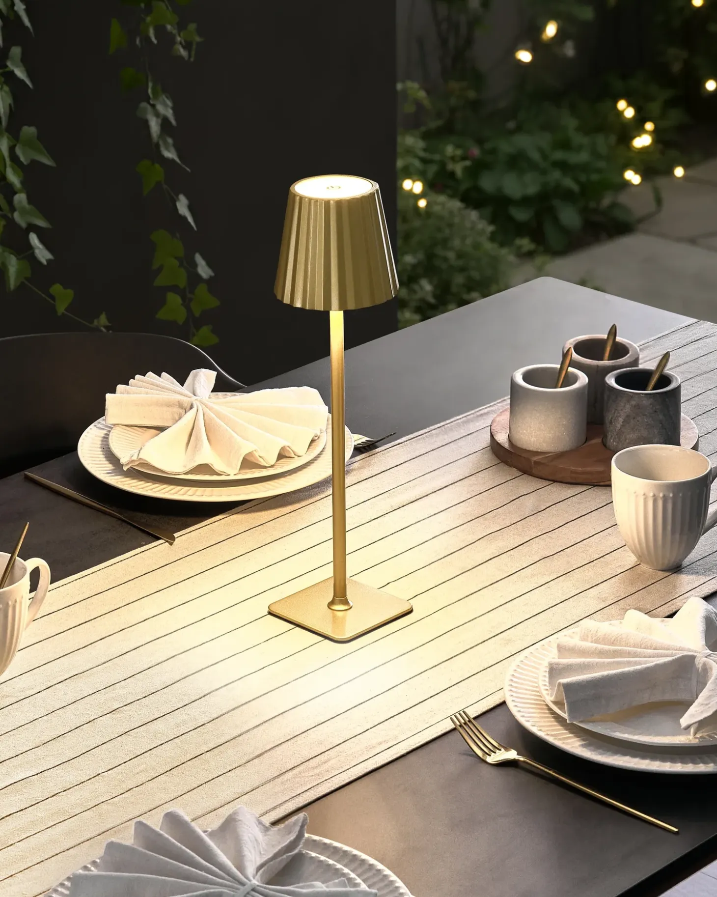 Trådløs LED-bordlampe ABARO Med dæmpning Metal Guld