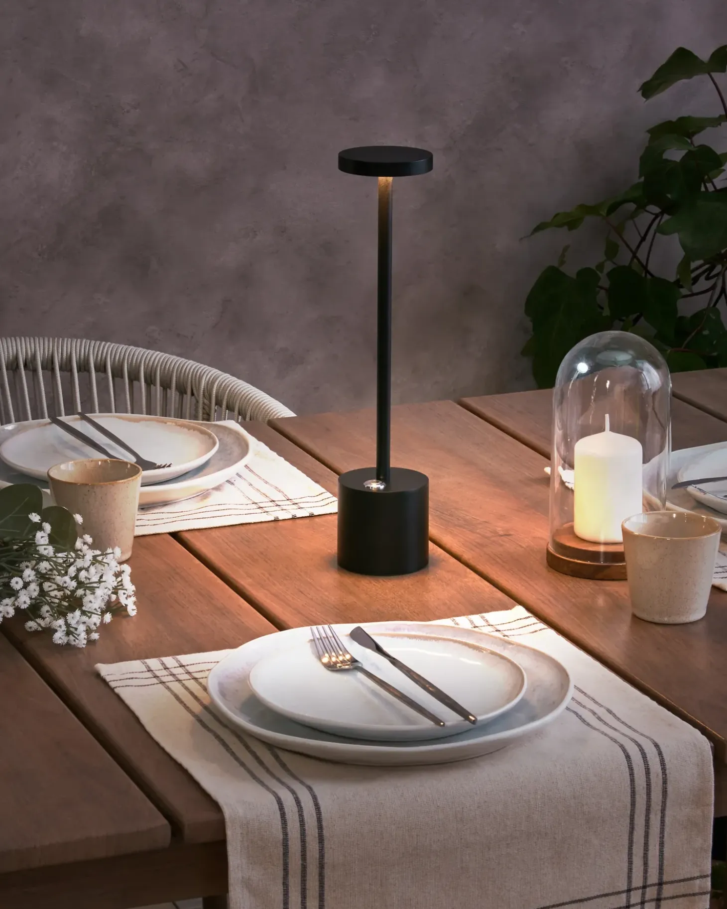 Trådløs LED-bordlampe LIZANDRO Med dæmpning Metal Sort