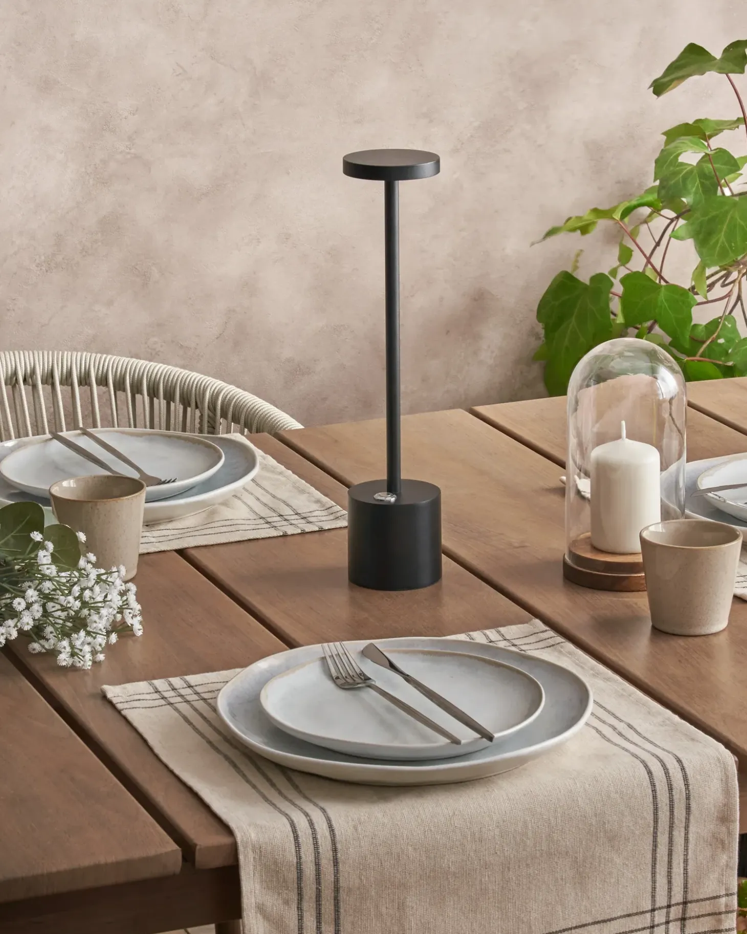 Trådløs LED-bordlampe LIZANDRO Med dæmpning Metal Sort