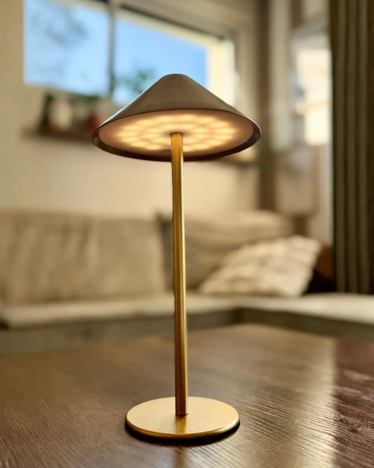 Trådløs LED-bordlampe MODJO Med dæmpning Metal Guld