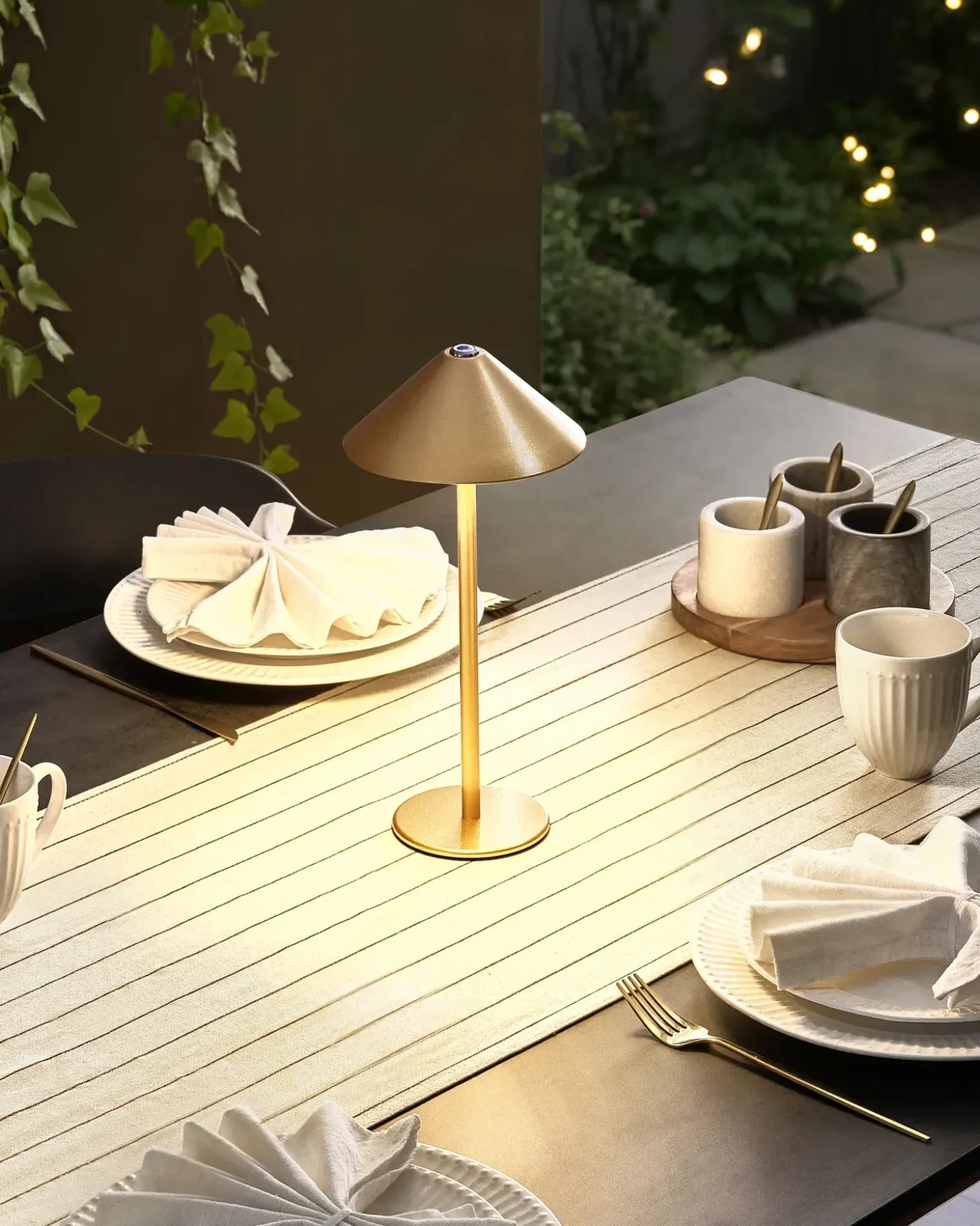 Trådløs LED-bordlampe MODJO Med dæmpning Metal Guld