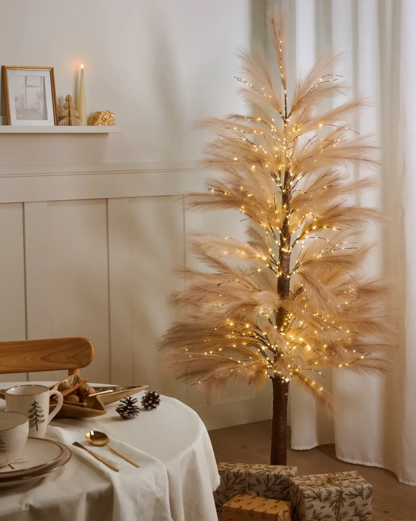 Udendørs dekoration LED HAUGANES Juletræ 190 cm Beige
