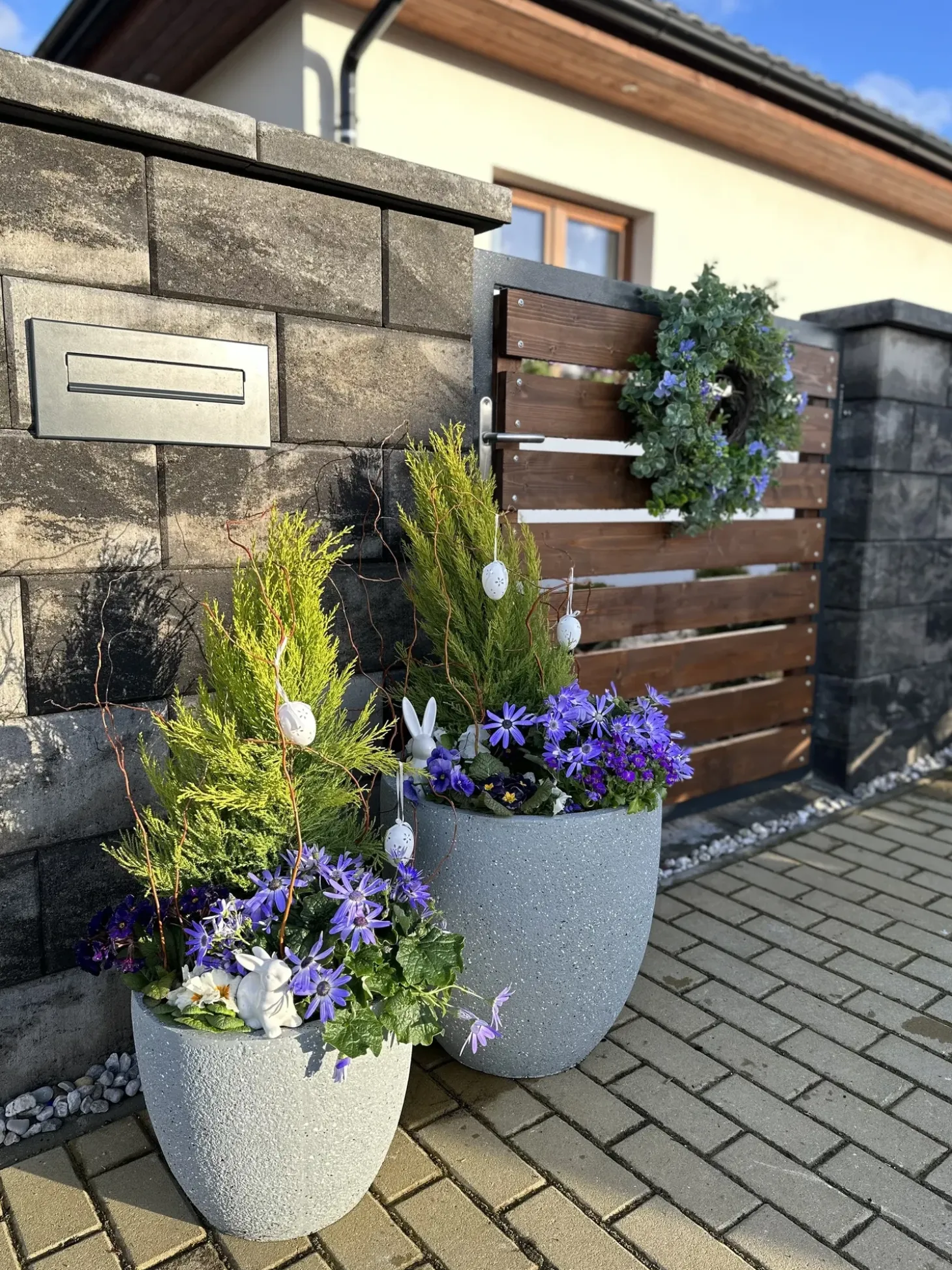 Urtepotte KANNIA 55 cm Lysegrå