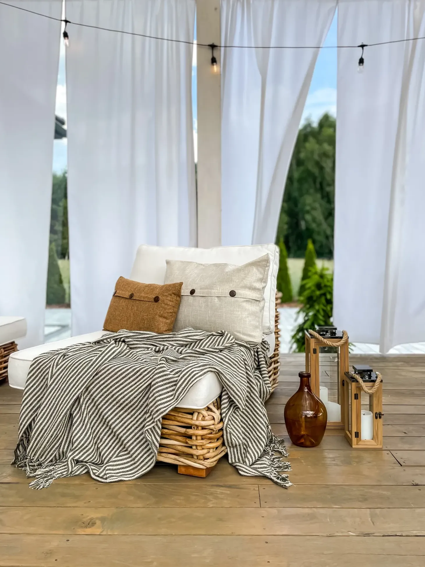VARALLO 4 personers Loungesæt med bord Højrevendt Naturlig Rattan