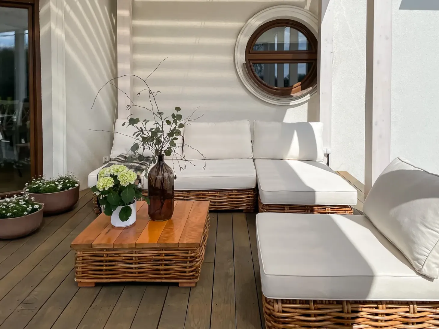 VARALLO 4 personers Loungesæt med bord Højrevendt Naturlig Rattan