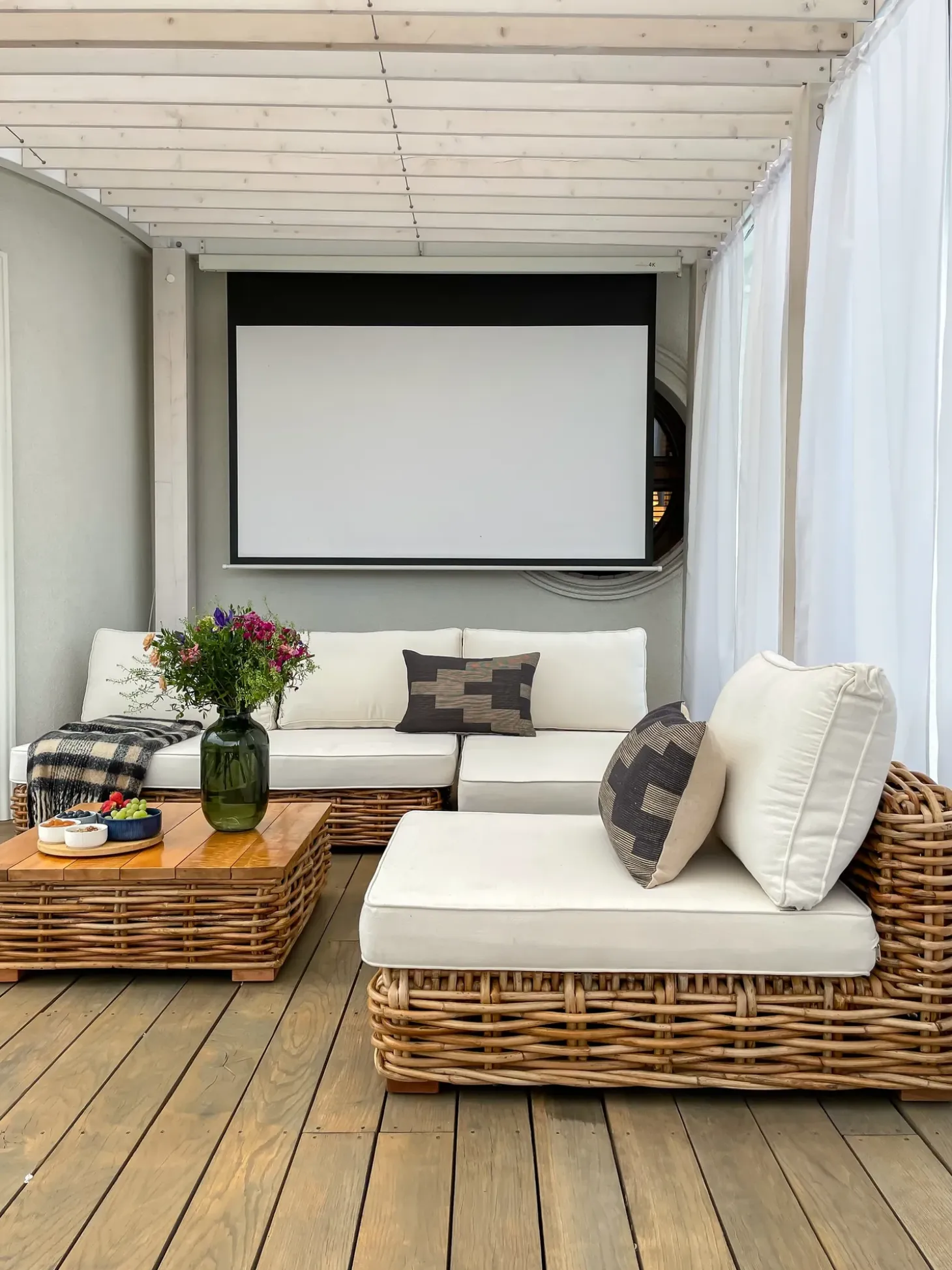 VARALLO 4 personers Loungesæt med bord Højrevendt Naturlig Rattan