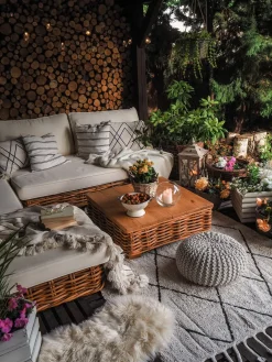 VARALLO 4 personers Loungesæt med bord Højrevendt Naturlig Rattan